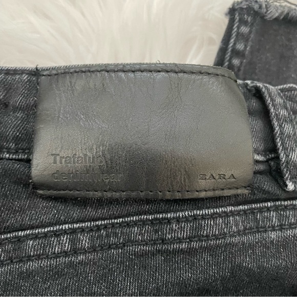 COPY - Zara | high rise distressed ankle raw hem rivetted jeans 2 - Picture 6 of 12